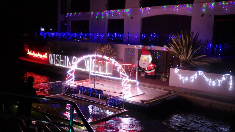 Mandurah’s fantastic Canal Christmas lights at Starfire Close