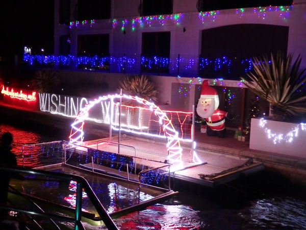Mandurah’s fantastic Canal Christmas lights at Starfire Close